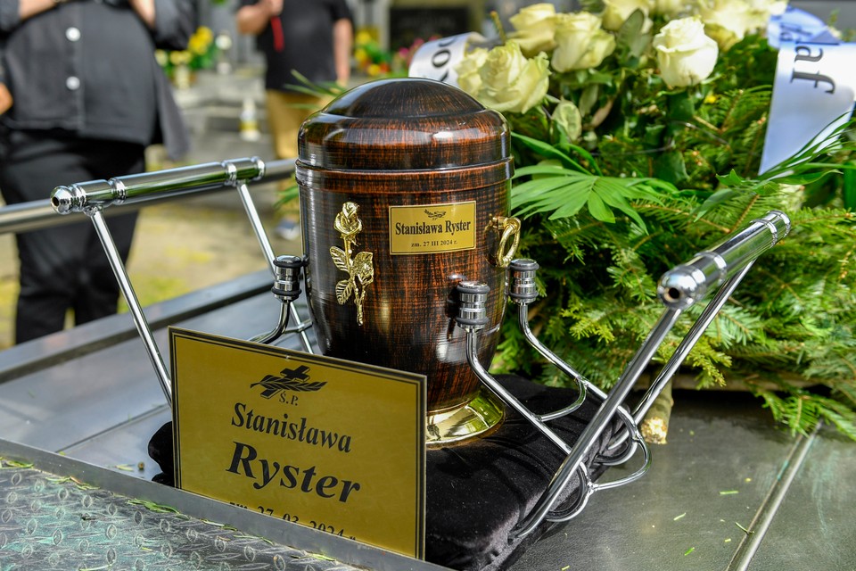Pogrzeb Stanisławy Ryster. Legenda polskiej telewizji pożegnana w rytm ...