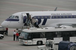 Euro 2012 nagoniło pasażerów na lotnisko na Okęciu. Rekordowa liczba pasażerów