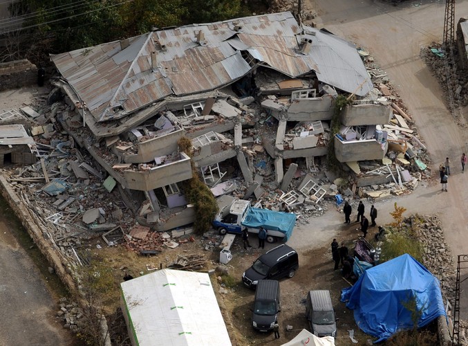 Budynek zniszczony przez trzęsienie ziemi