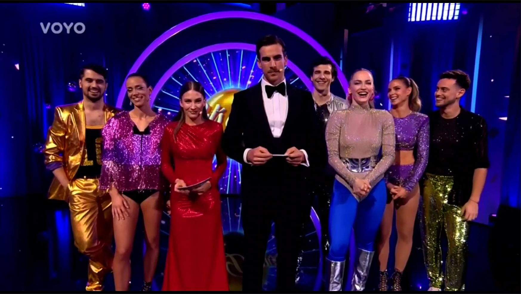 Šieste kolo 11. série tanečnej šou Let's Dance – zľava Jaroslav Ihring, Gabriela Marcinková, Janka Kovalčiková, Adam Bardy, Kristián Baran, Eliška Betáková Lenčešová, Nela Pocisková a Filip Kucman. 