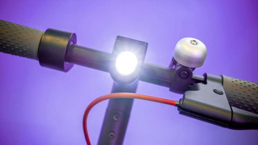 Xiaomi Mijia M365: LED-Leuchte an der Front