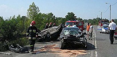 Potworny wypadek. 1 osoba nie żyje, zmiażdżone auta. FOTY