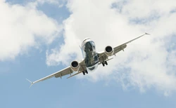 Awaryjne lądowanie Boeinga 737 Max. Kapitan musiał wyłączyć jeden silnik