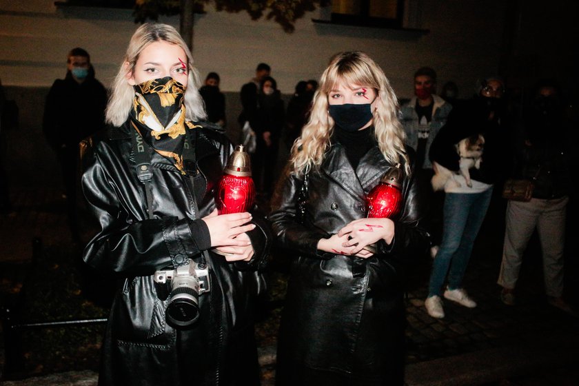 Protesty kobiet przed kurią we Wrocławiu