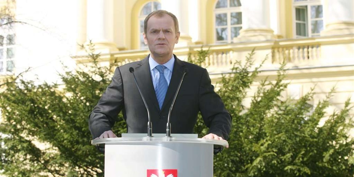 Tusk zaciska pasa