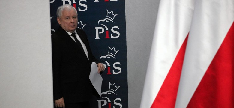 Prawo i Sprawiedliwość traci, ale wciąż ma dużą przwagę. Oto NAJNOWSZY SONDAŻ