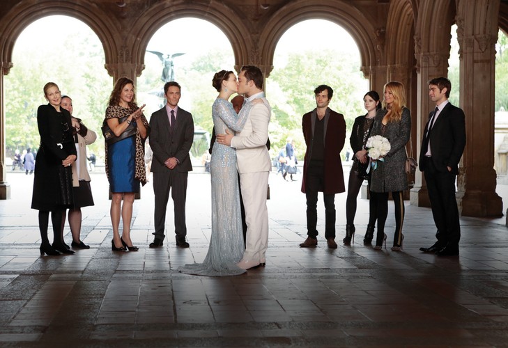 Ed Westwick i Leighton Meester w serialu 'Plotkara'