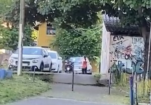 Devojka demolirala automobil u Zemunu.jpg