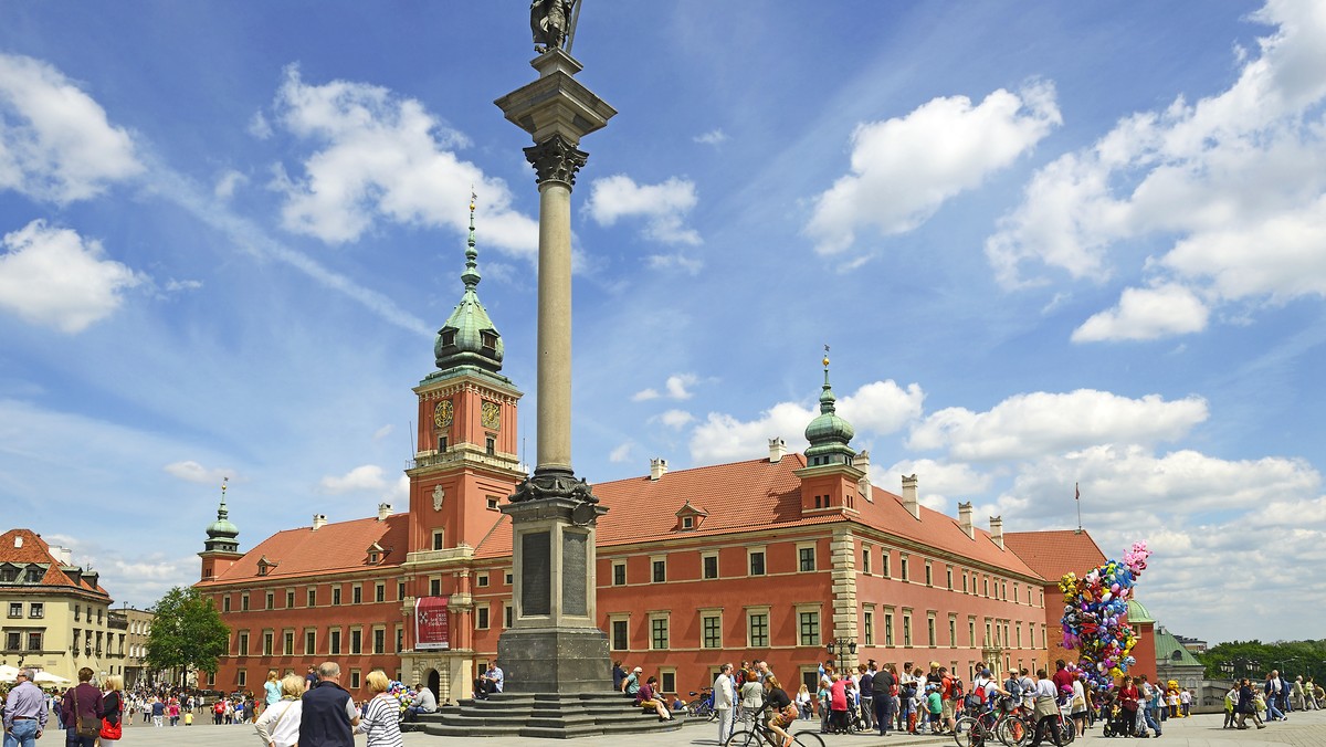 Zamek Królewski, Muzeum Pałacu Króla Jana III w Wilanowie i Muzeum Narodowe w Warszawie znalazły się wśród 10 instytucji, które otrzymają dofinansowanie z funduszy unijnych. W Warszawie podpisano umowy w tej sprawie.