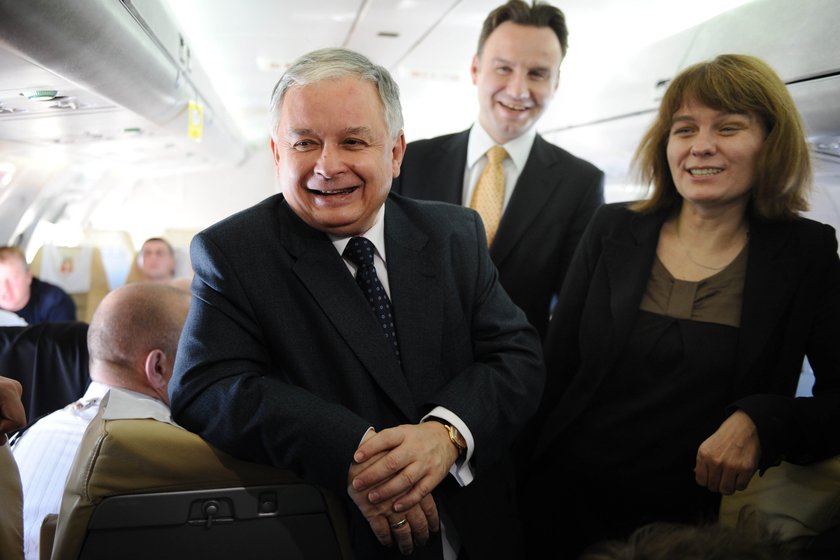 Prezydent Lech Kaczyński na pokładzie TU-154