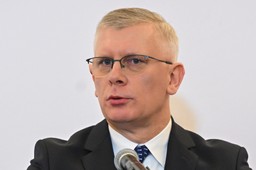 cenckiewicz wskazał kandydat na premiera. "nie kojarzy się ze starym pis-em"