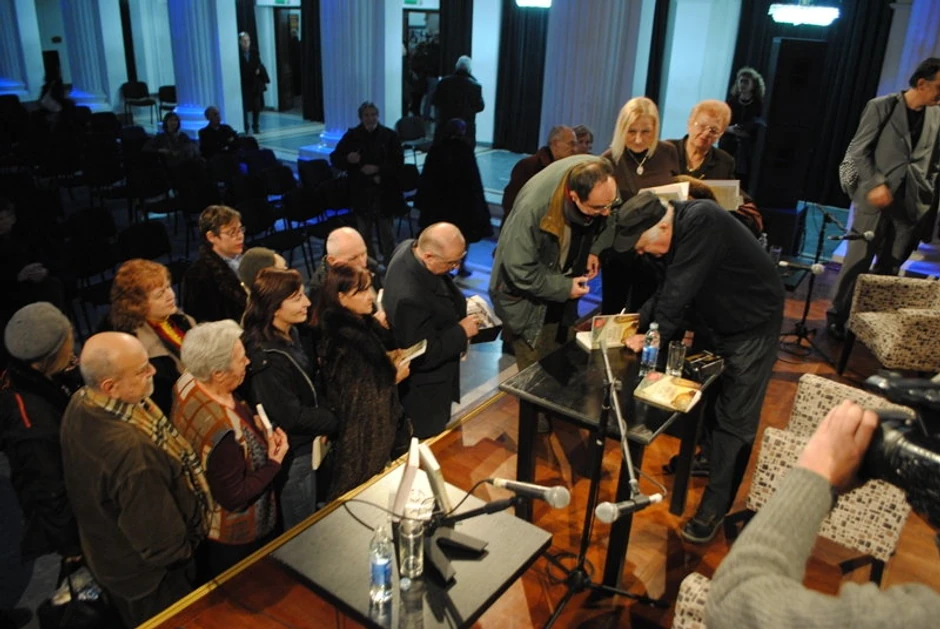 Mnogi su želeli autogram