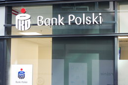 Tłum gwiazd chętny do bycia prezesem największego banku w Polsce