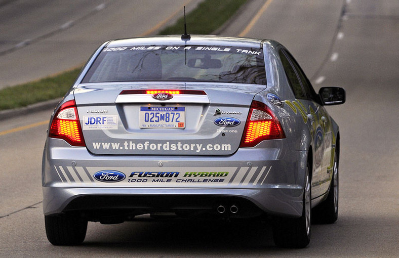 Ford Fusion Hybrid – hybrydowy sedan o rekordowym zasięgu