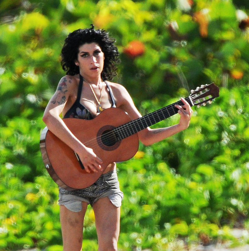 Amy Winehouse na plaży w St. Lucia