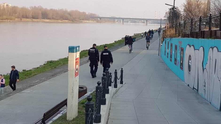 Trwa spór o to, czy na bulwarach wiślanych będzie można spożywać alkohol