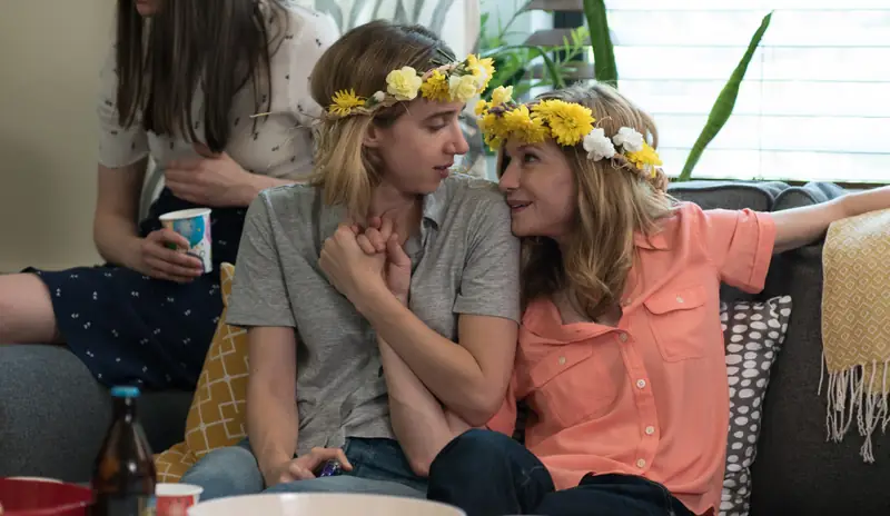 Zoe Kazan i Holly Hunter w &quot;I tak cię kocham&quot;