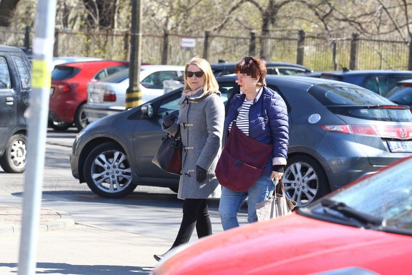 Żona Tuska zrobiła przedświąteczne zakupy na bazarze. Nieźle się nadźwigała