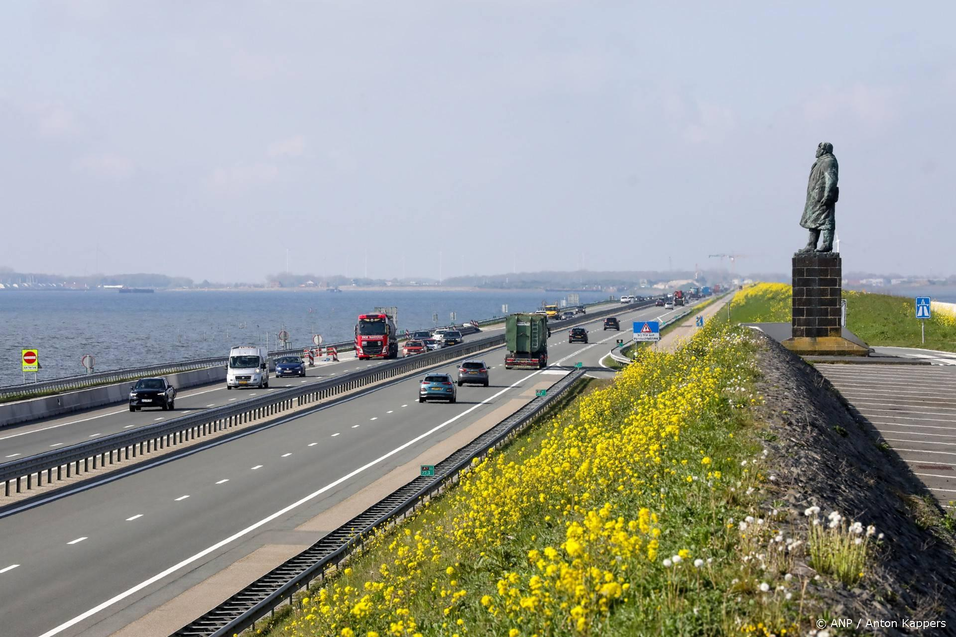 Afsluitdijk dicht door storing Stevinsluizen - omrijroutes