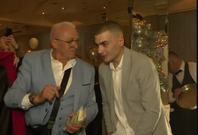 Era Ojdanić slavi unuku Andriji 18. rođendan