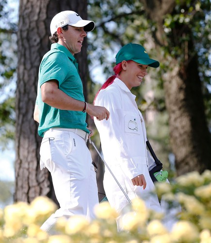 Caroline Wozniacki wygląda jak Michał Wiśniewski. Co ona zrobiła z włosami?