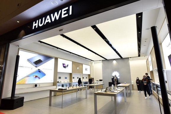 SAD povukle licence američkim dobavljačima Huawei-a! AI laptop je kap koja je prelila čašu, ovo su posledice