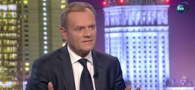 Tusk mówi o "odejściu Polski od klasycznej wersji demokracji"