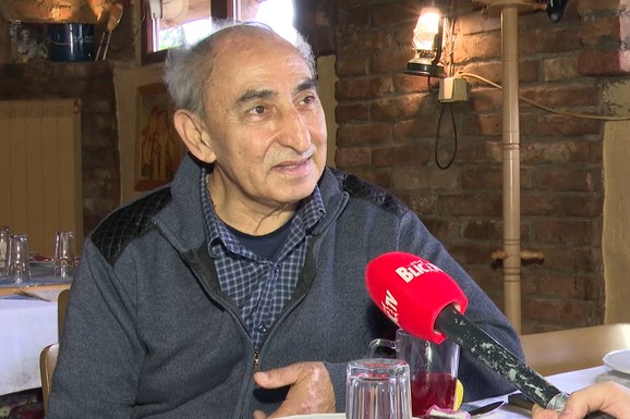 "RASKRVARILI SU MU NOS" Našli smo harmonikaša iz filma "Ko to tamo peva", otkrio SUROVE TAJNE SA SETA, pomenuo i Čolu (VIDEO)