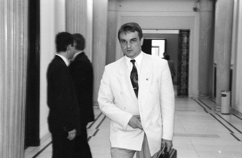 Waldemar Pawlak podczas posiedzenia Sejmu w dniu, w którym obalono rząd premiera Jana Olszewskiego (04.06.1992)