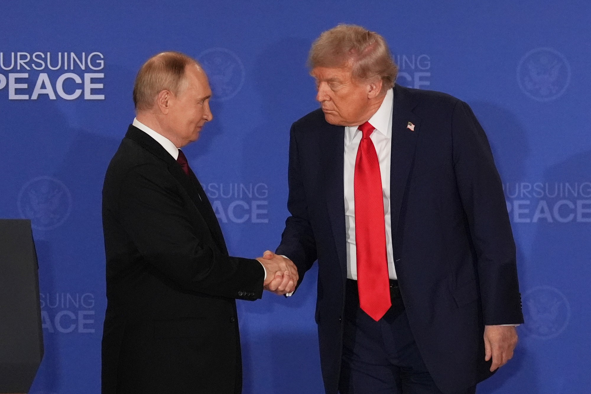 Putin na tlačovej konferencii s Trumpom.