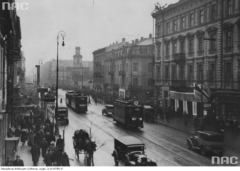 Ulica Marszałkowska w Warszawie między rokiem 1926 a 1934, fragment ulicy w kierunku Dworca Głównego