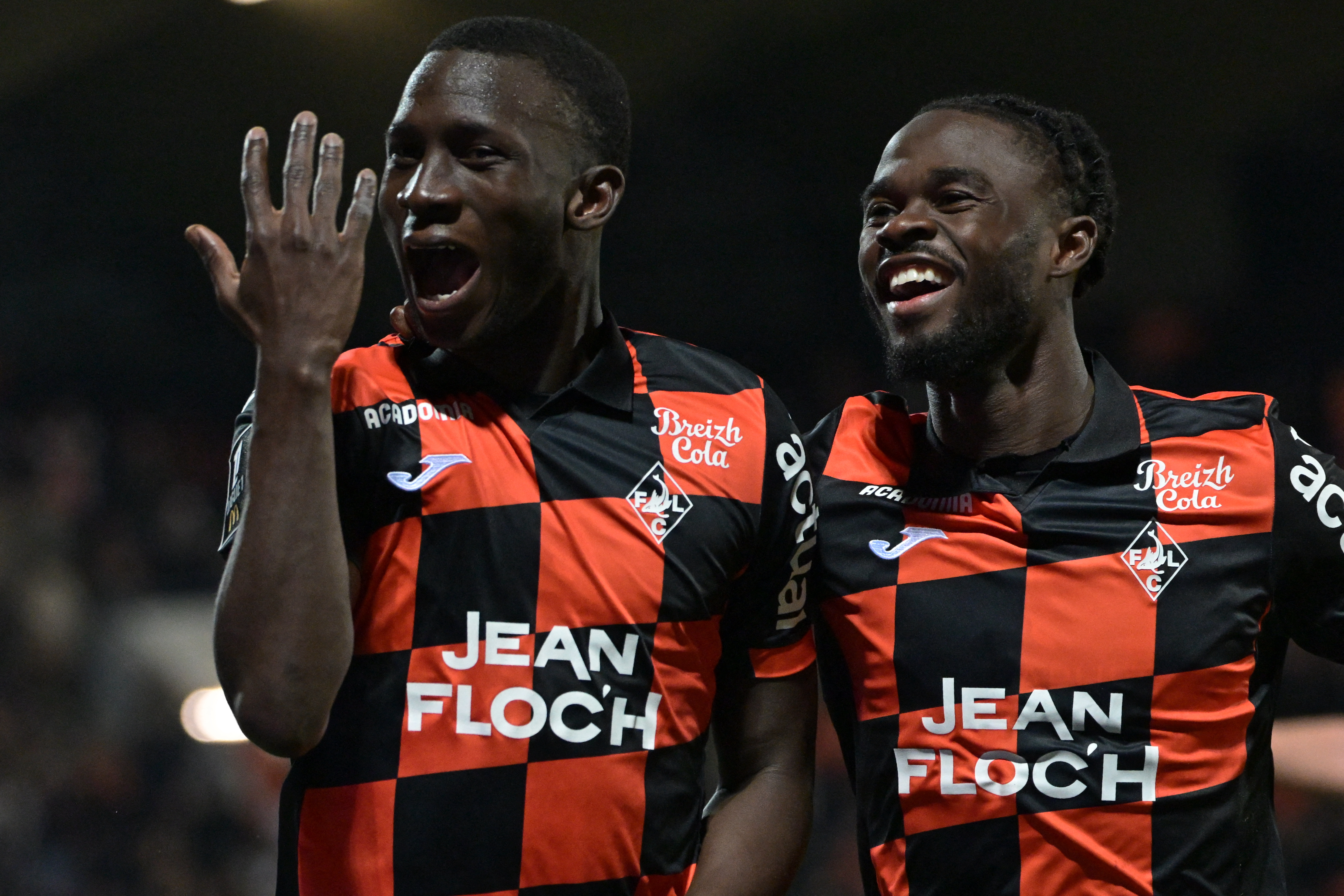 Lorient renverse Nice 3-1 : doublé décisif de Soumano