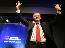 Platforma stawia na Polskę. Tak jak PiS