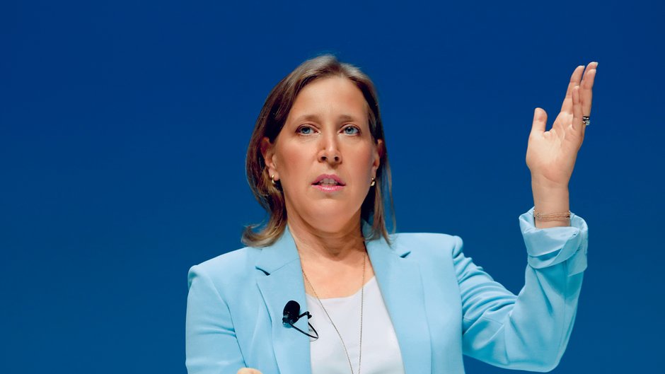 Susan Wojcicki, pełniła funkcję dyrektorki generalnej YouTube'a od 2014 do lutego 2023 r. Obecnie jest doradczynią w Google i Alphabet.