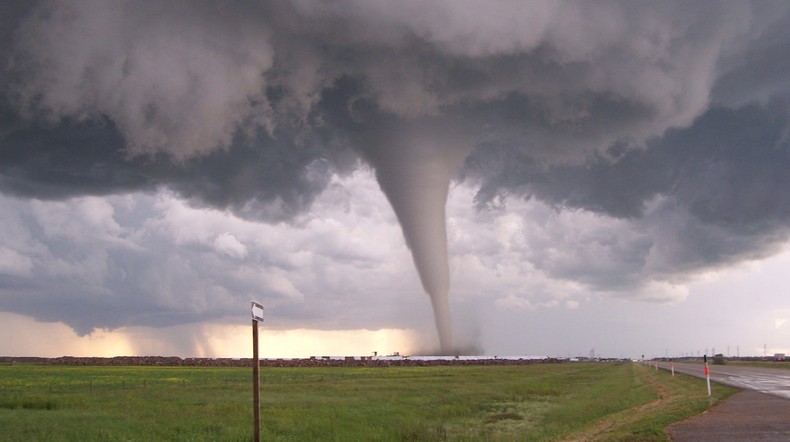 Tornado, które przeszło nad Kanadą