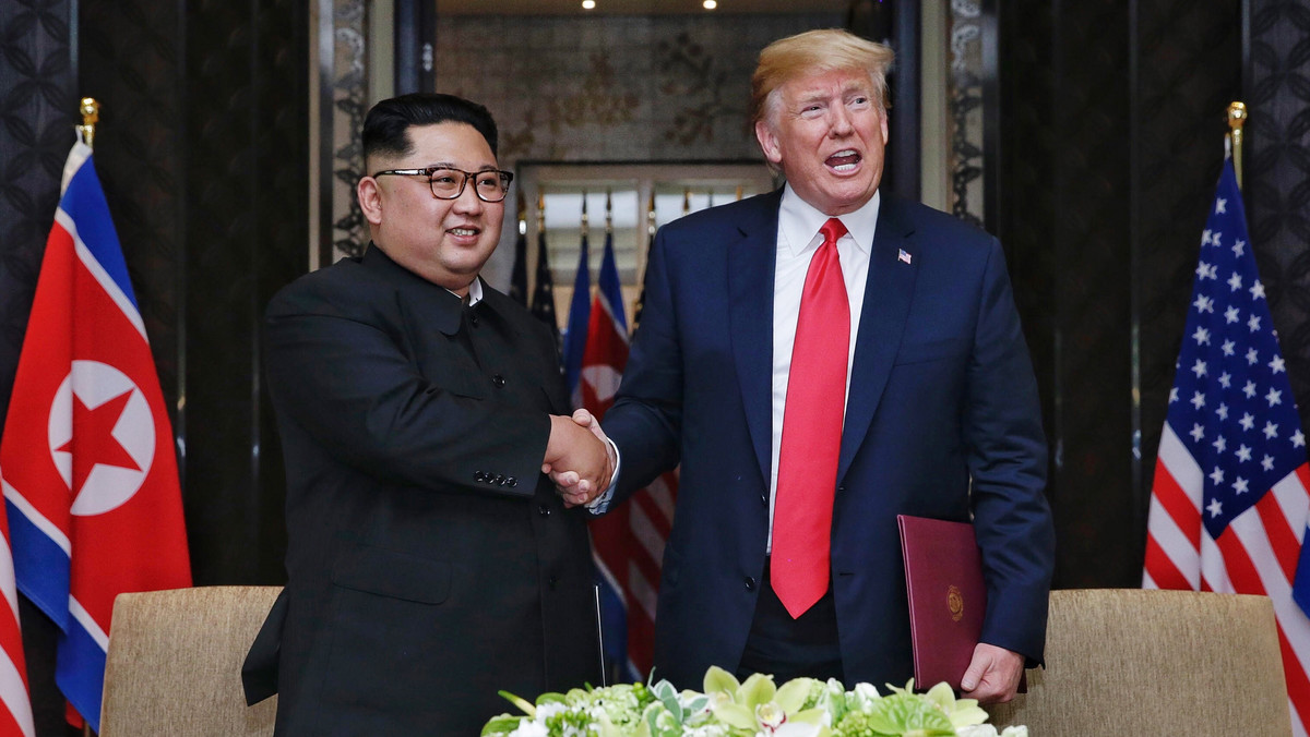 Prezydent USA Donald Trump powiedział dziś dziennikarzom w Białym Domu, że otrzymał "wspaniały" list od północnokoreańskiego przywódcy Kim Dzong Una. Dodał, że "w niezbyt odległej przyszłości" zorganizowane będzie jego spotkanie z Kimem.
