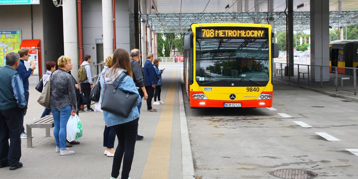 Od września z biletem warszawiaka pojedziesz dalej.