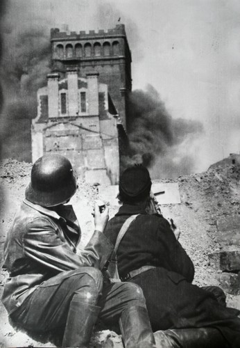 Walki o budynek 'Pasty'