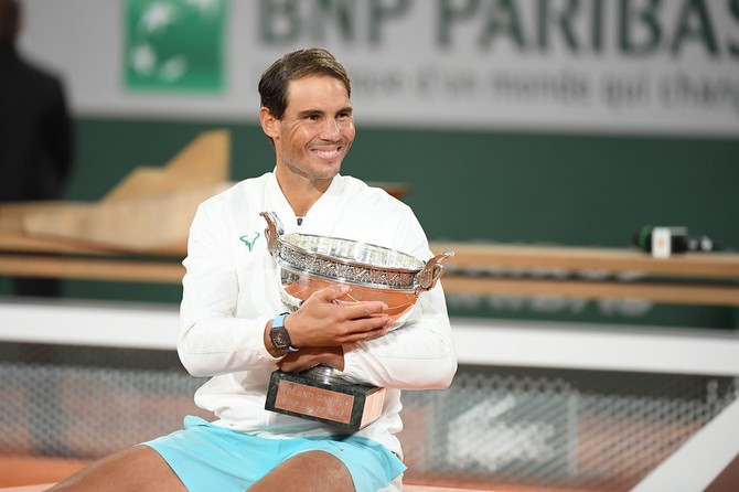 Nadal sa trofejem Rolan Garosa 2020. godine foto:  CHRISTOPHE SAIDI/Sipa Press