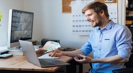 Jak sprawdzić status zwrotu podatku z PIT. Prosty poradnik krok po kroku