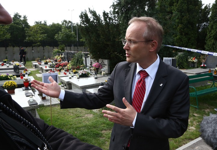 Ekshumacje na 'Łączce' na Powązkach