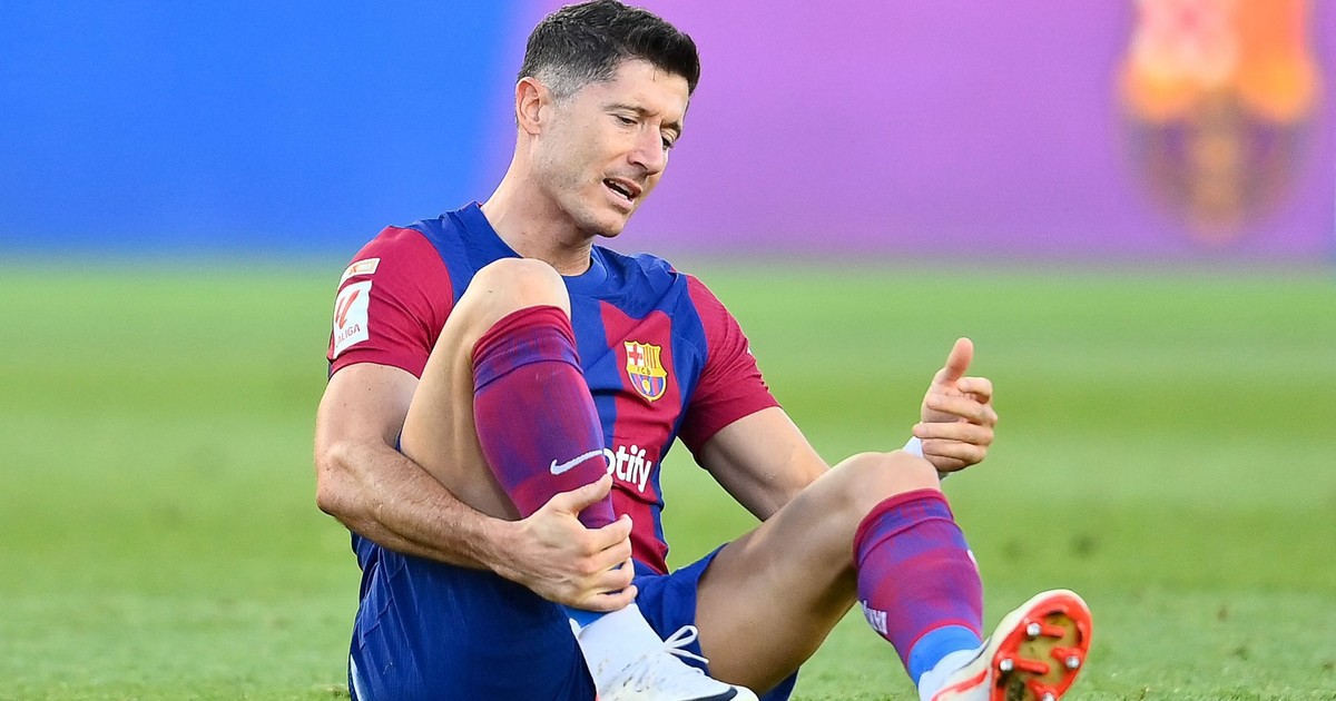 ¿Conseguirá el FC Barcelona cerrar un trato por Robert Lewandowski?  Los españoles expresan