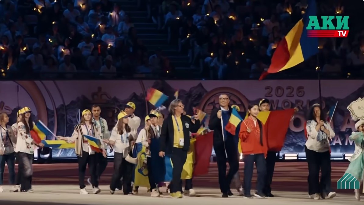 Victor Ponta a defilat alături de delegația României la Jocurile Mondiale ale Nomazilor. În arenă s-au aflat Xi Jinping și Vladimir Putin