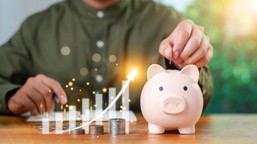 oszczędności polaków: co piąty ich nie ma. kobiety częściej nie mają finansowej poduszki