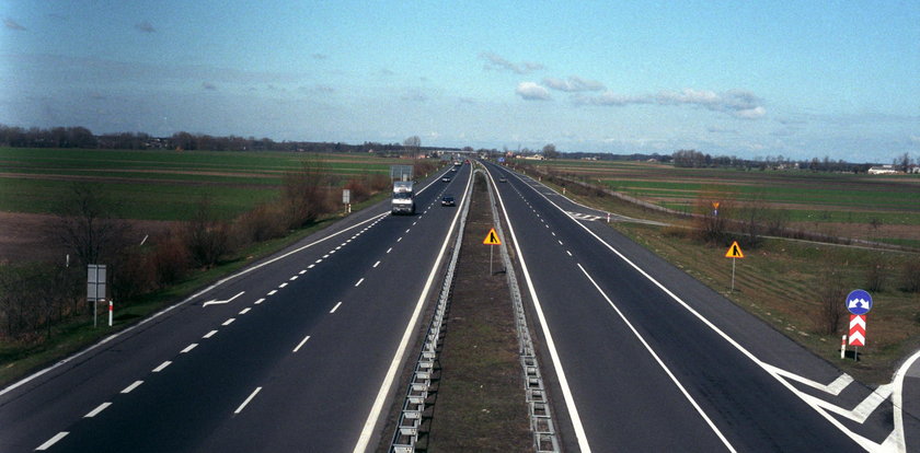 Wypadek na łódzkiej A2. Poszkodowanym pomagał... Rafał Trzaskowski