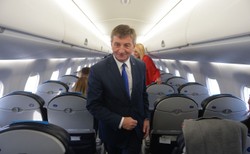 PO-KO żąda listy pasażerów lotów marszałka Kuchcińskiego. "Stał się szejkiem Podkarpacia"