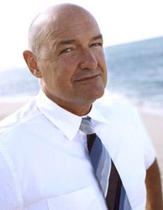 Terry O'Quinn jako John Locke w serialu &quot;Zagubieni&quot;