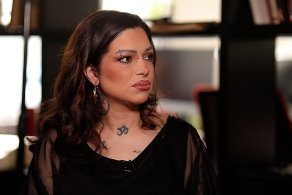 OBRISANE JOJ SVE PESME I SPOTOVI Pevačica u agoniji zbog albuma: "Tužiću ih"