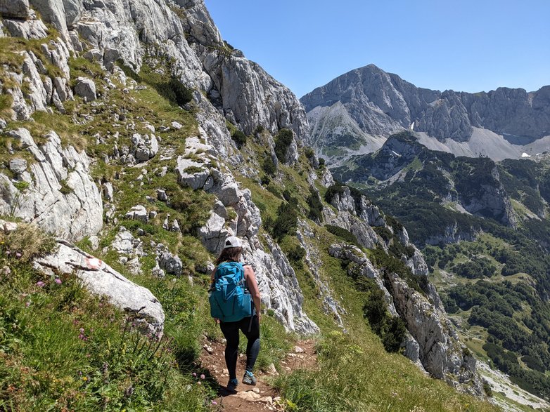 Strome zejście nad Trnovacko jezero