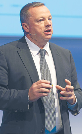 Frank Duggan, członek zarządu Grupy ABB, prezes ABB na Europę